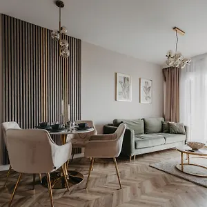  Apartament Balcony & Parking, Modern Elegant Apartment! Near Tram